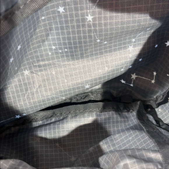 Eddie Bauer Black and White Belt Bag with Star Pattern - Picture 5 of 7